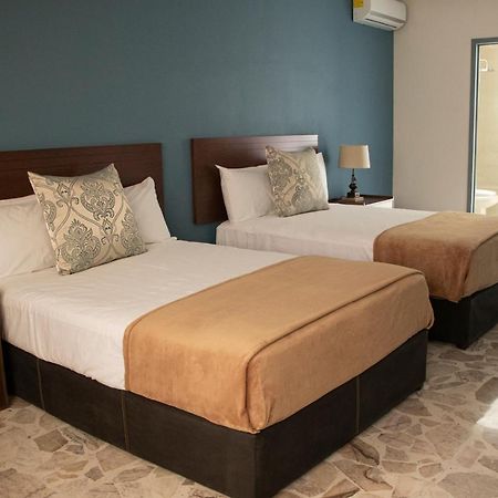 Viamonte House Boutique Hotel Leon Ngoại thất bức ảnh